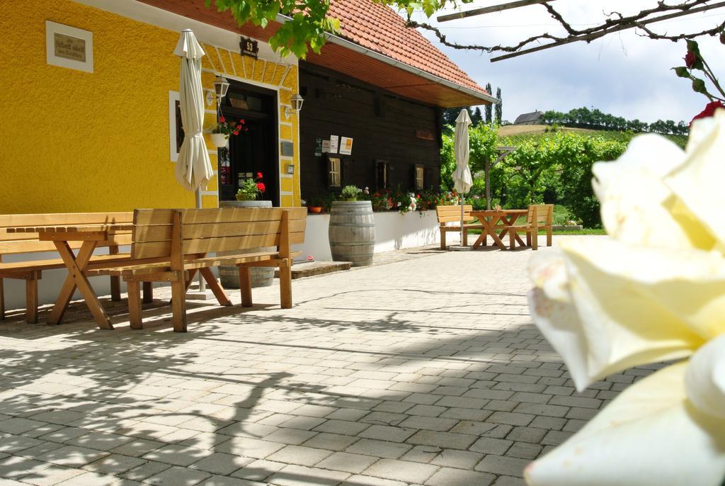 Weingut Primus Suedsteiermark Spielfeld Esterno foto