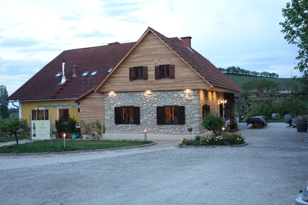 Weingut Primus Suedsteiermark Spielfeld Esterno foto
